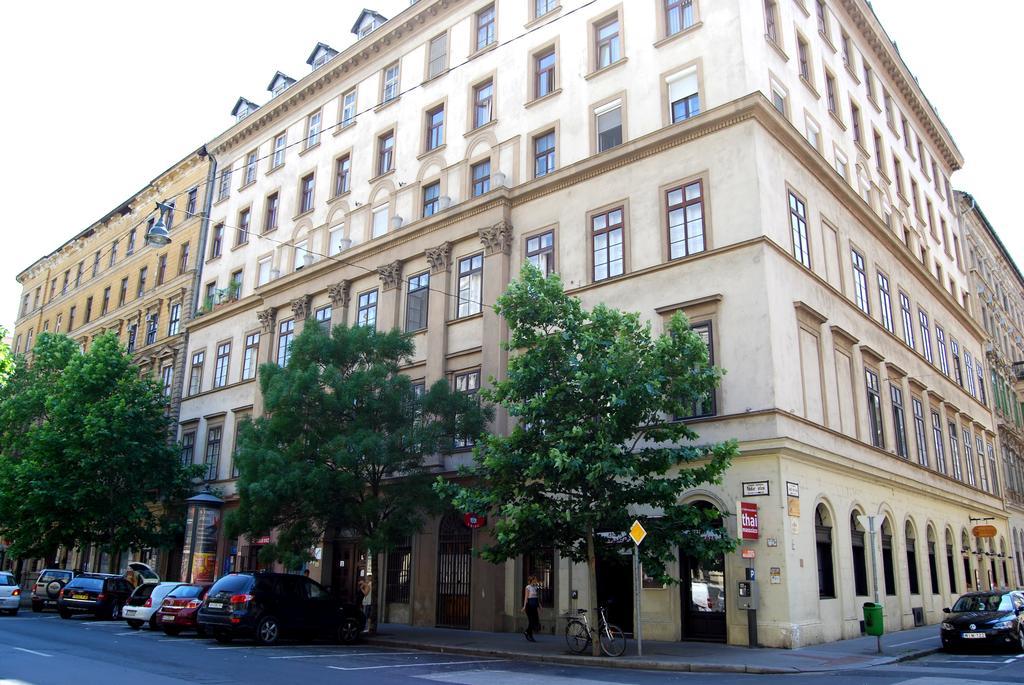 Budapest Centrum Cozy Hostel Ngoại thất bức ảnh