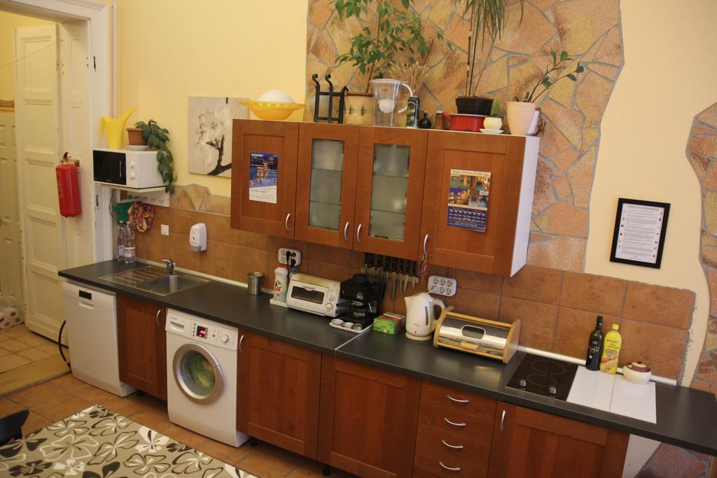 Budapest Centrum Cozy Hostel Ngoại thất bức ảnh