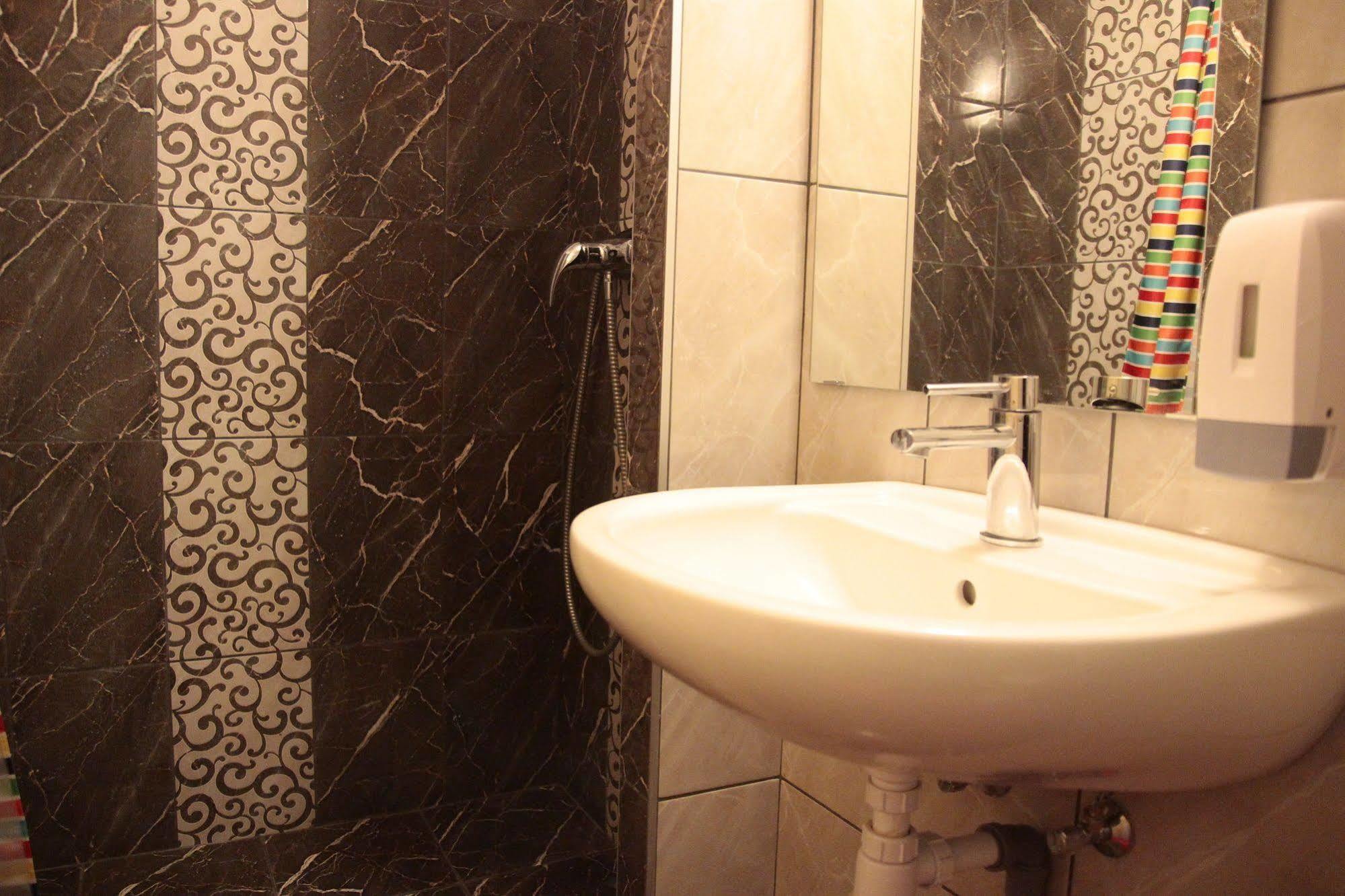 Budapest Centrum Cozy Hostel Ngoại thất bức ảnh