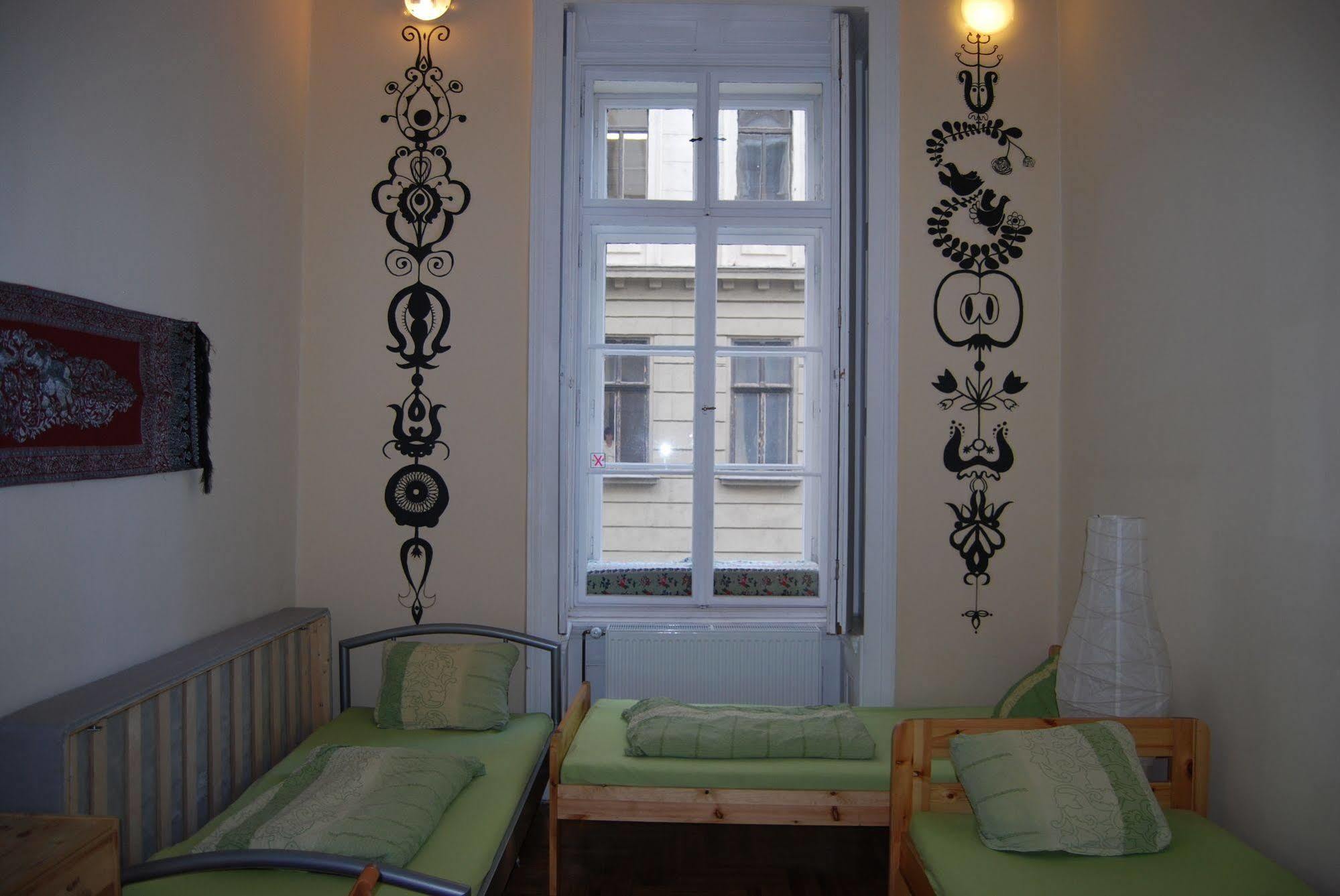 Budapest Centrum Cozy Hostel Ngoại thất bức ảnh