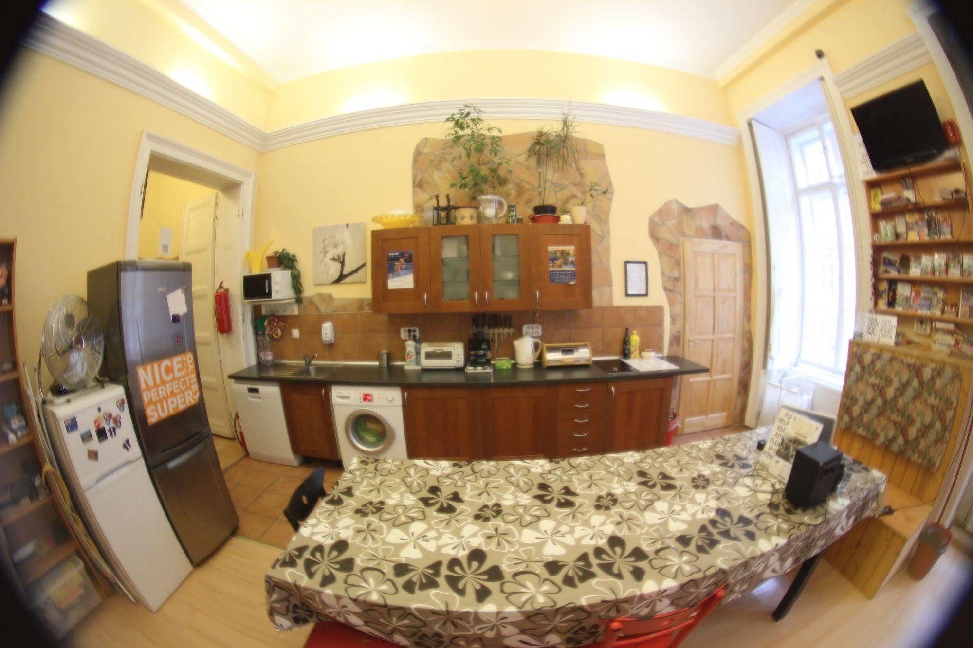 Budapest Centrum Cozy Hostel Ngoại thất bức ảnh